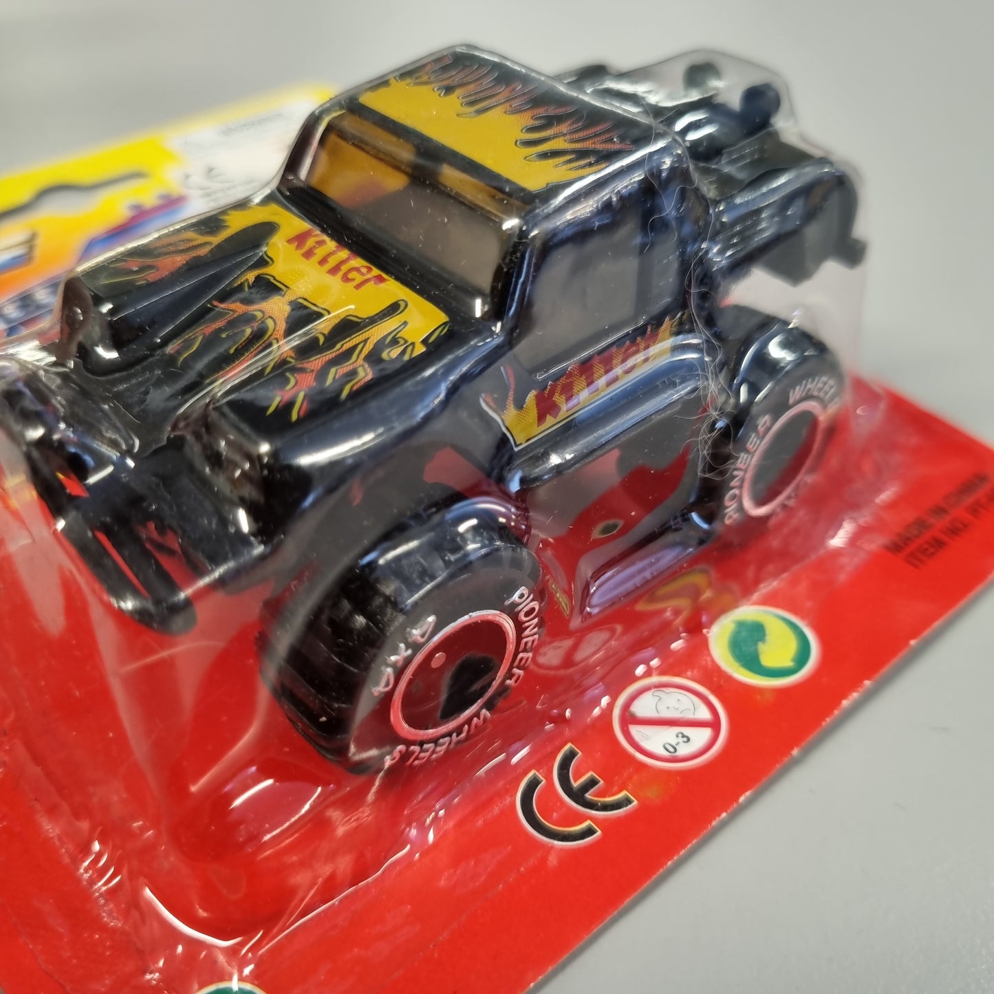 Pioneer 4x4 : pro engine die cast : Killer Truck (Retro)