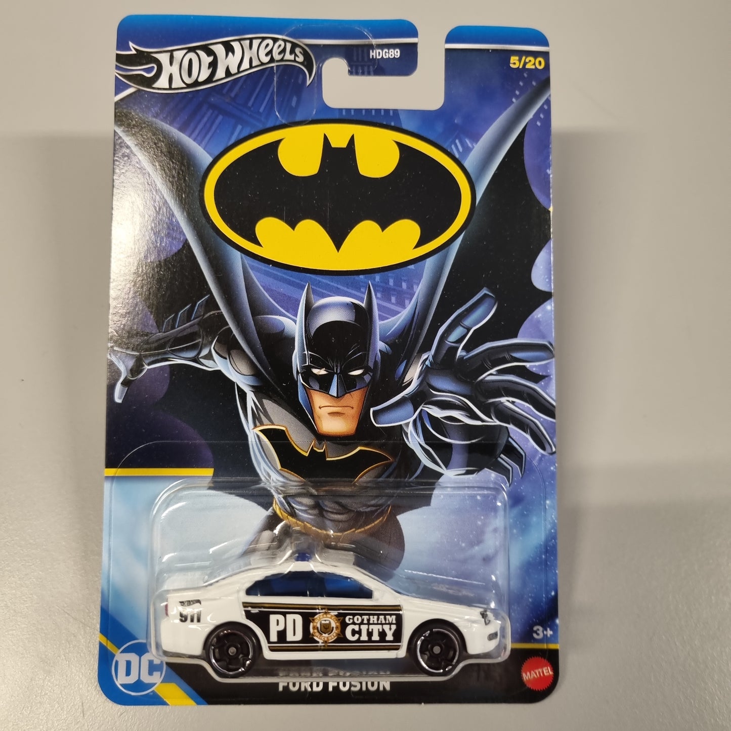 HotWheels Theme Batman :  Ford Fusion Gotham City PD politibil