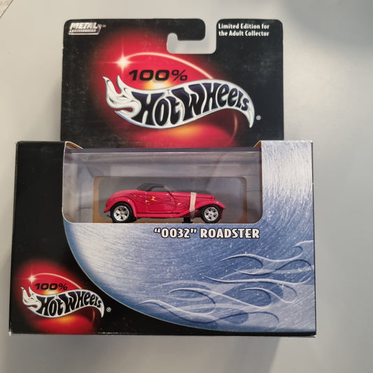 100% Hot wheels (Premium) : "0032" Roadster m/Display case