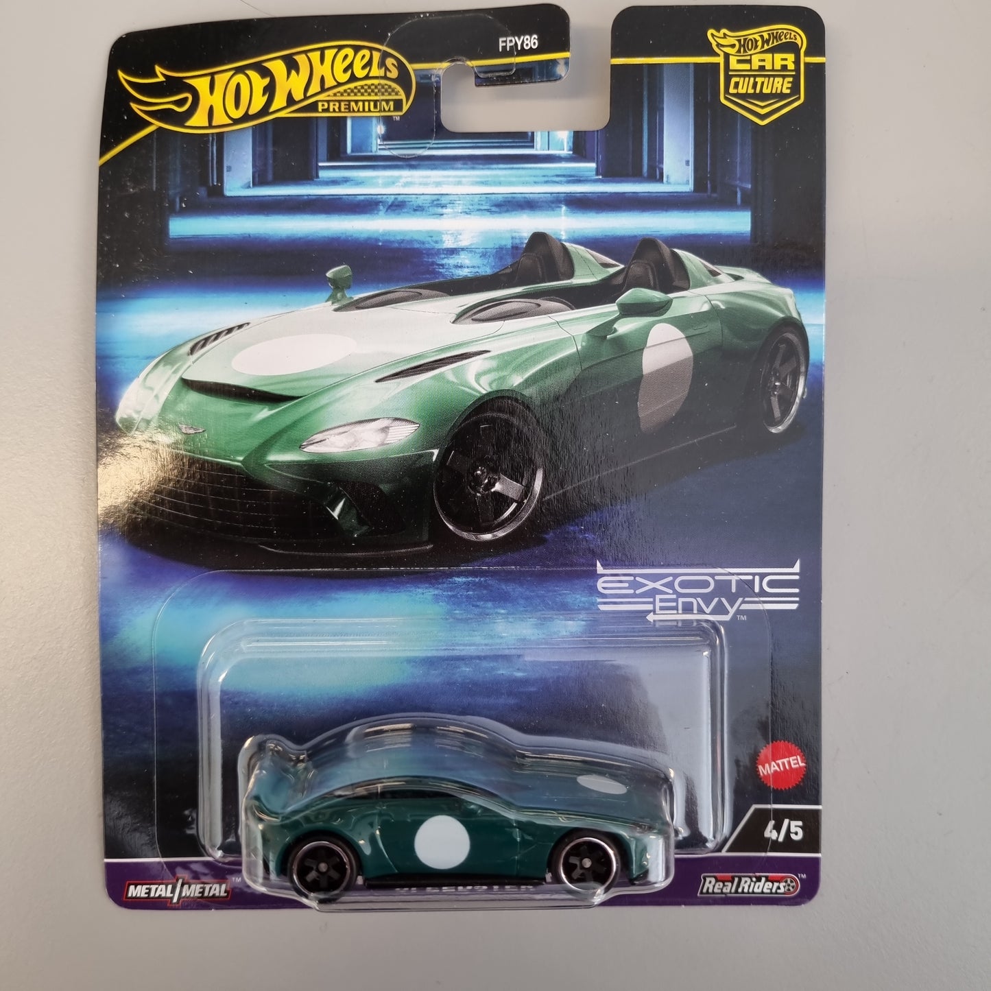 Hot wheels Premium : Aston Martin V12 Speedster