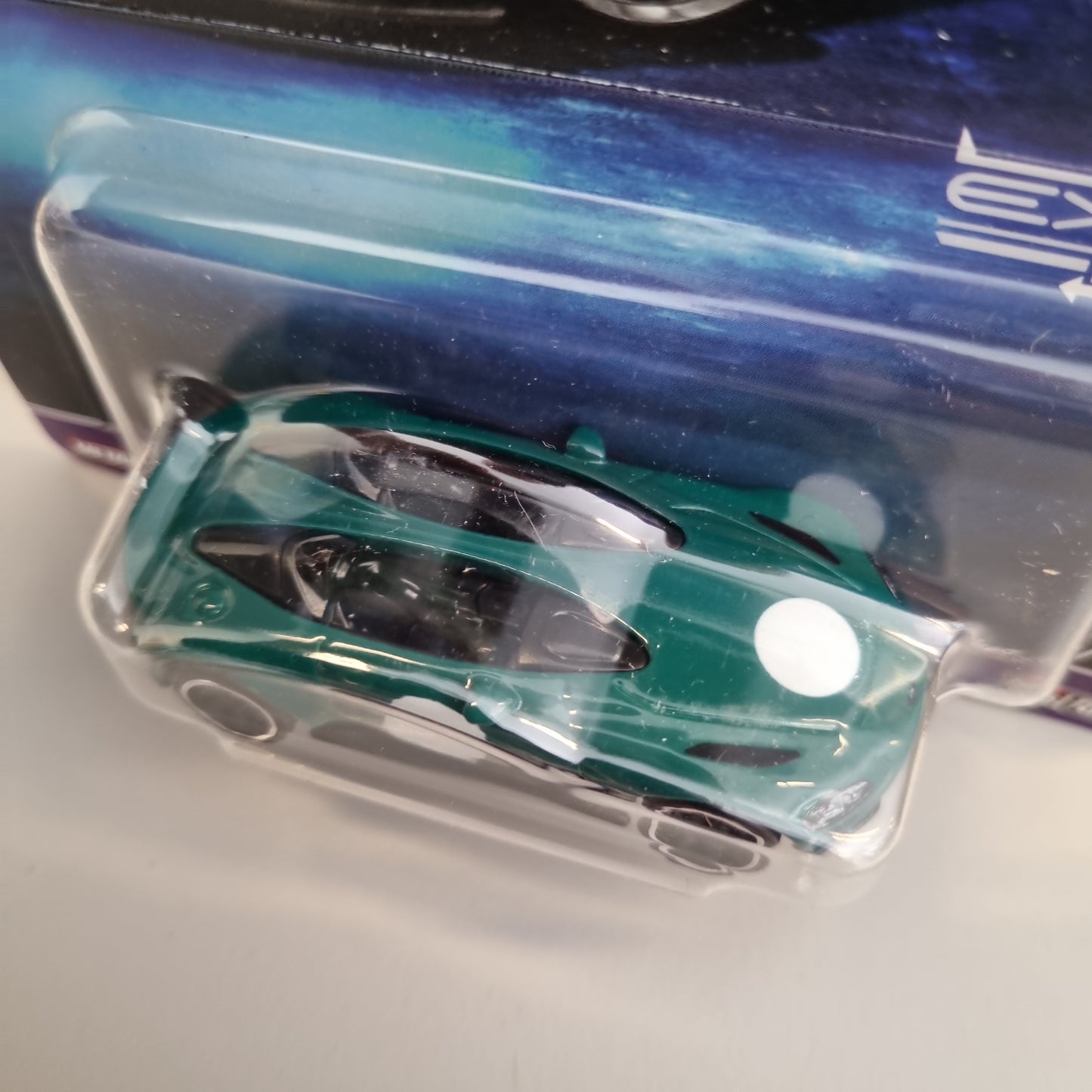 Hot wheels Premium : Aston Martin V12 Speedster