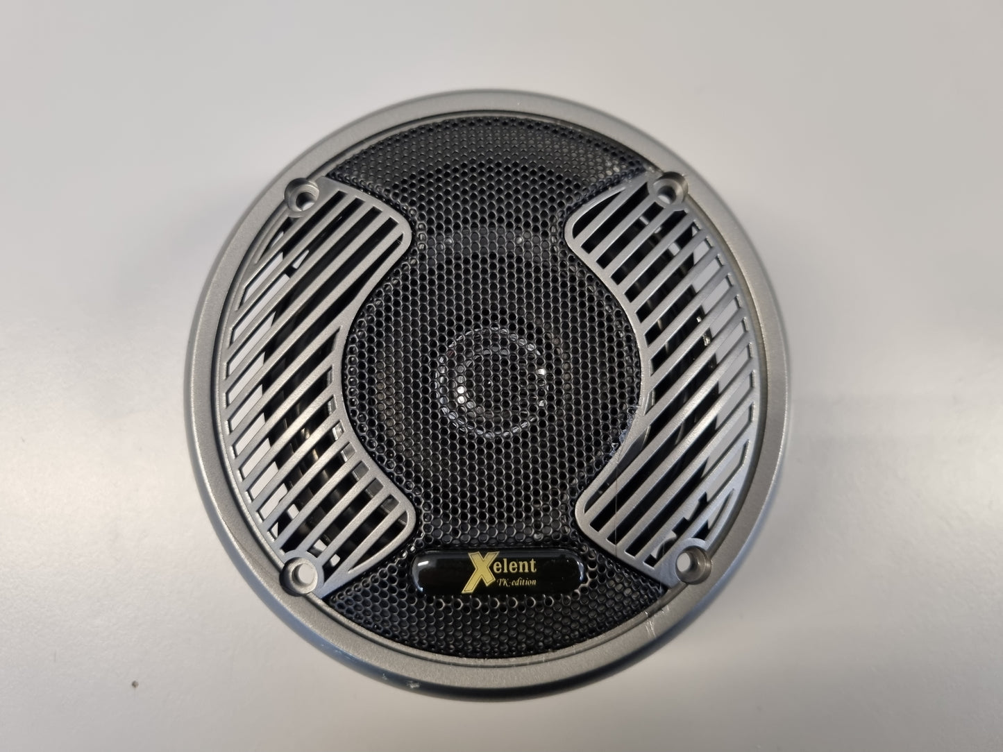 Xelent TK402 coaxial 4" 90 watt!