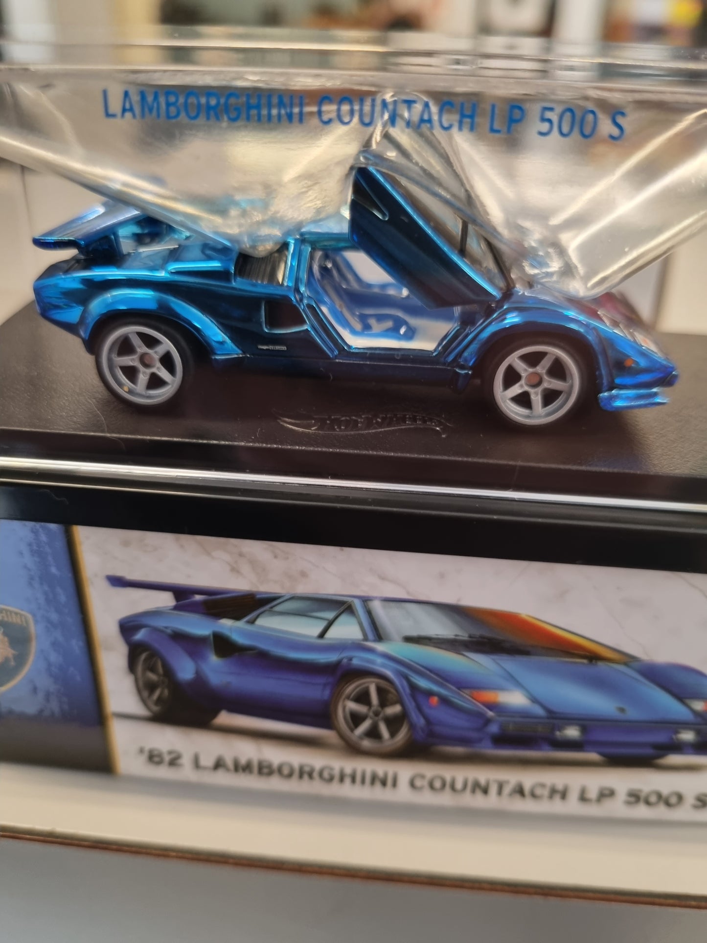 Hot wheels RLC Exclusive : '82 Lamborghini Countach LP 500 S (blå)