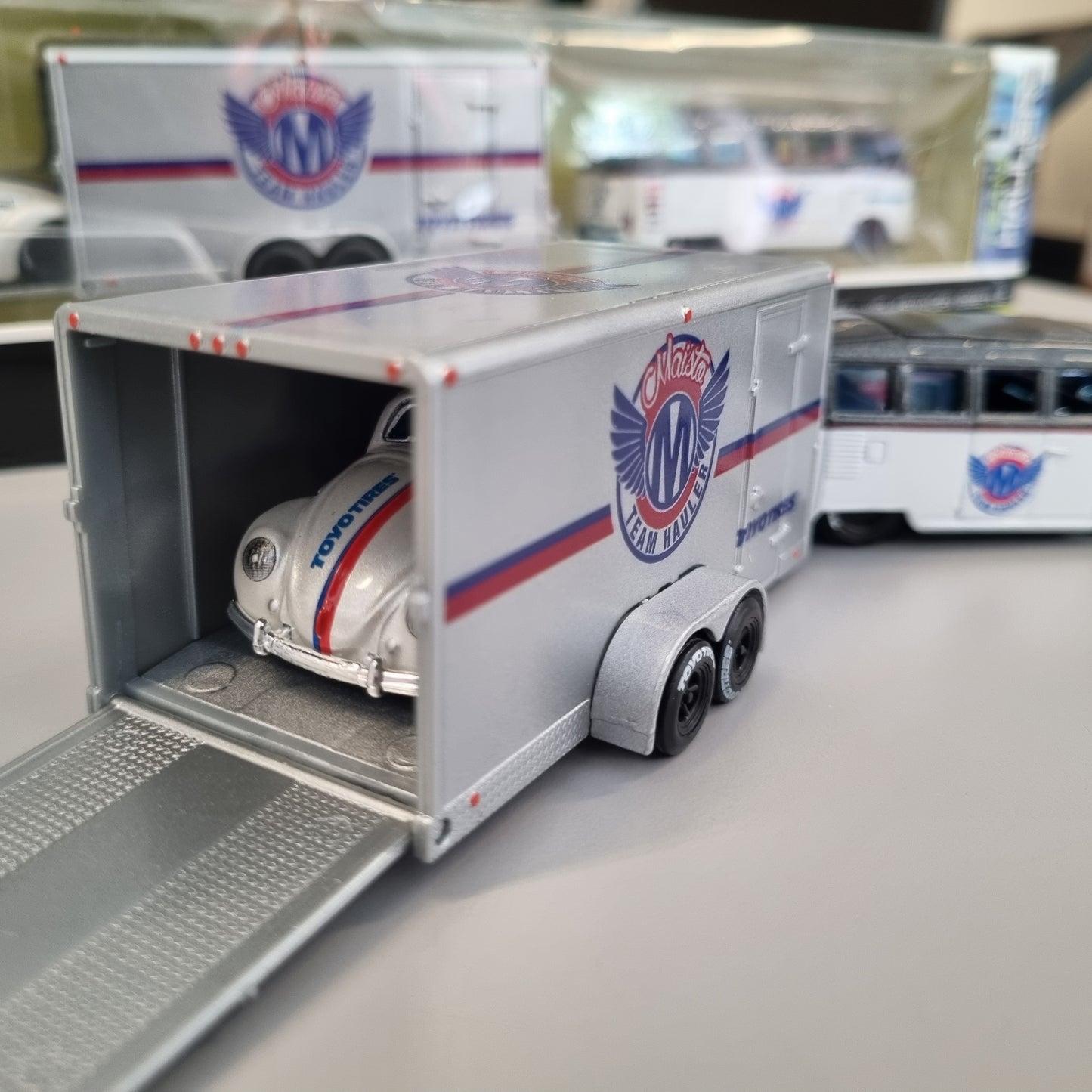 Maisto Design : Team Hauler VW Bug + VW T1 Samba + Biltransporter