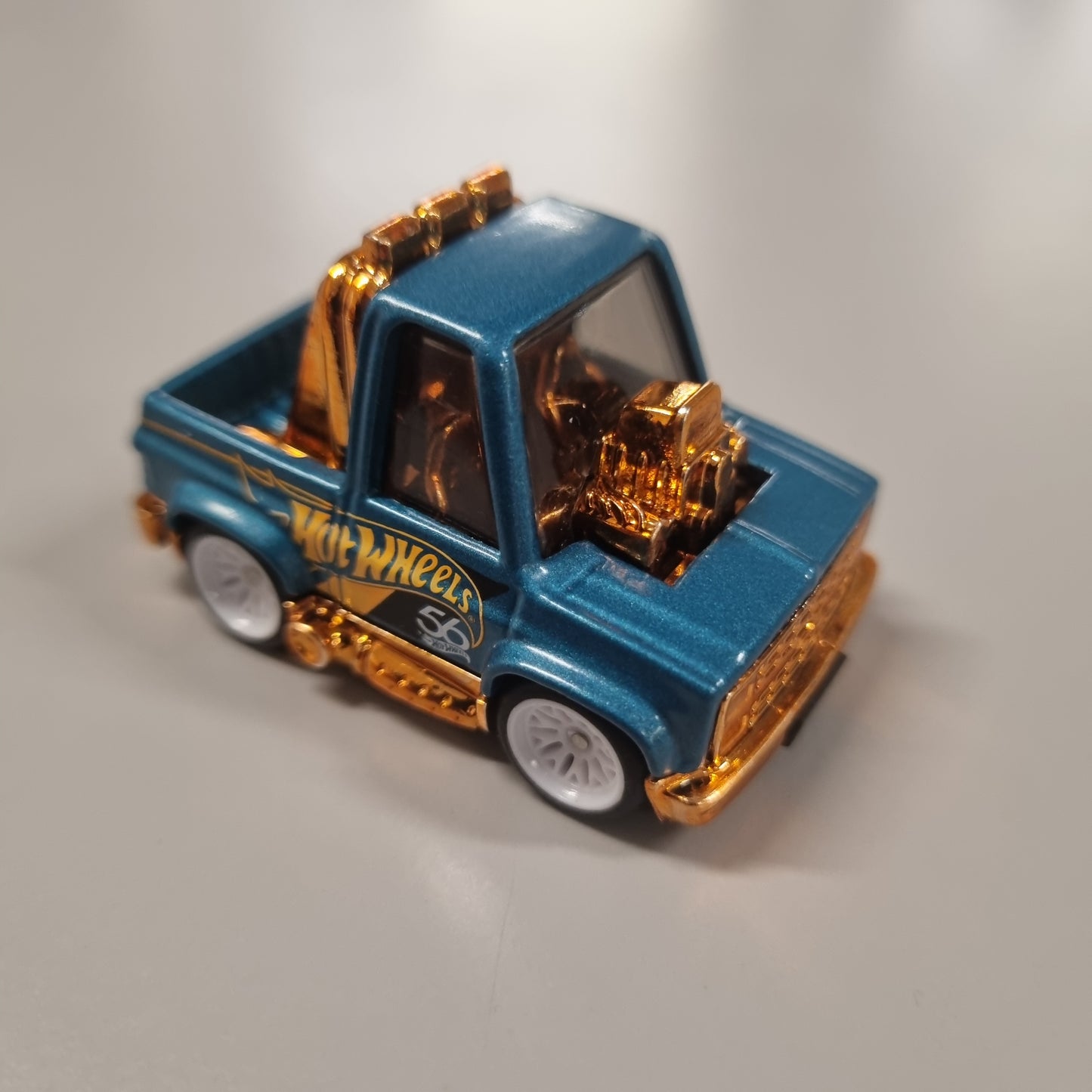 Custom Hot Wheels 56th anv. Toon'd '83 Chevy Silverado