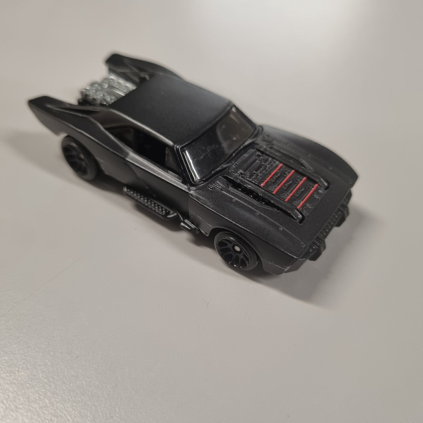 HotWheels Theme Batman :  Batmobile (uten emballasje)