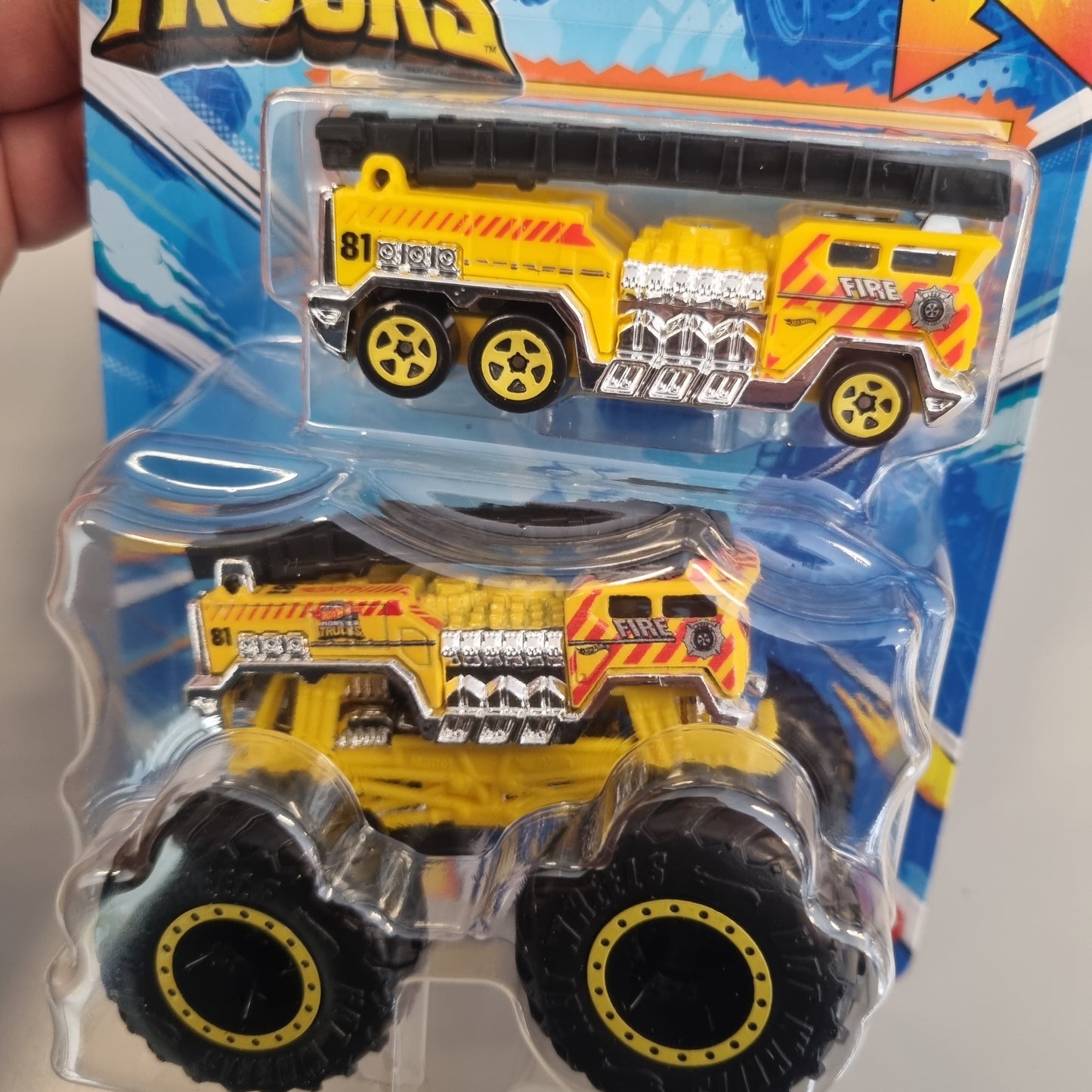 Hot wheels Monster Trucks : Truck & Car : 5 Alarm