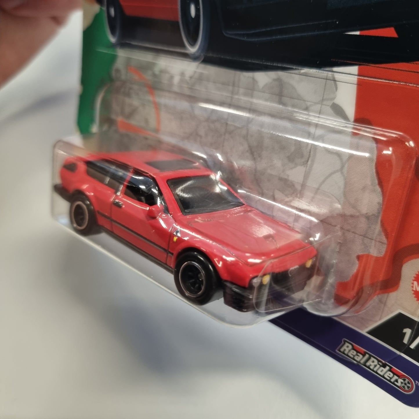 Hot wheels Premium : Alfa Romeo GTV6 3.0