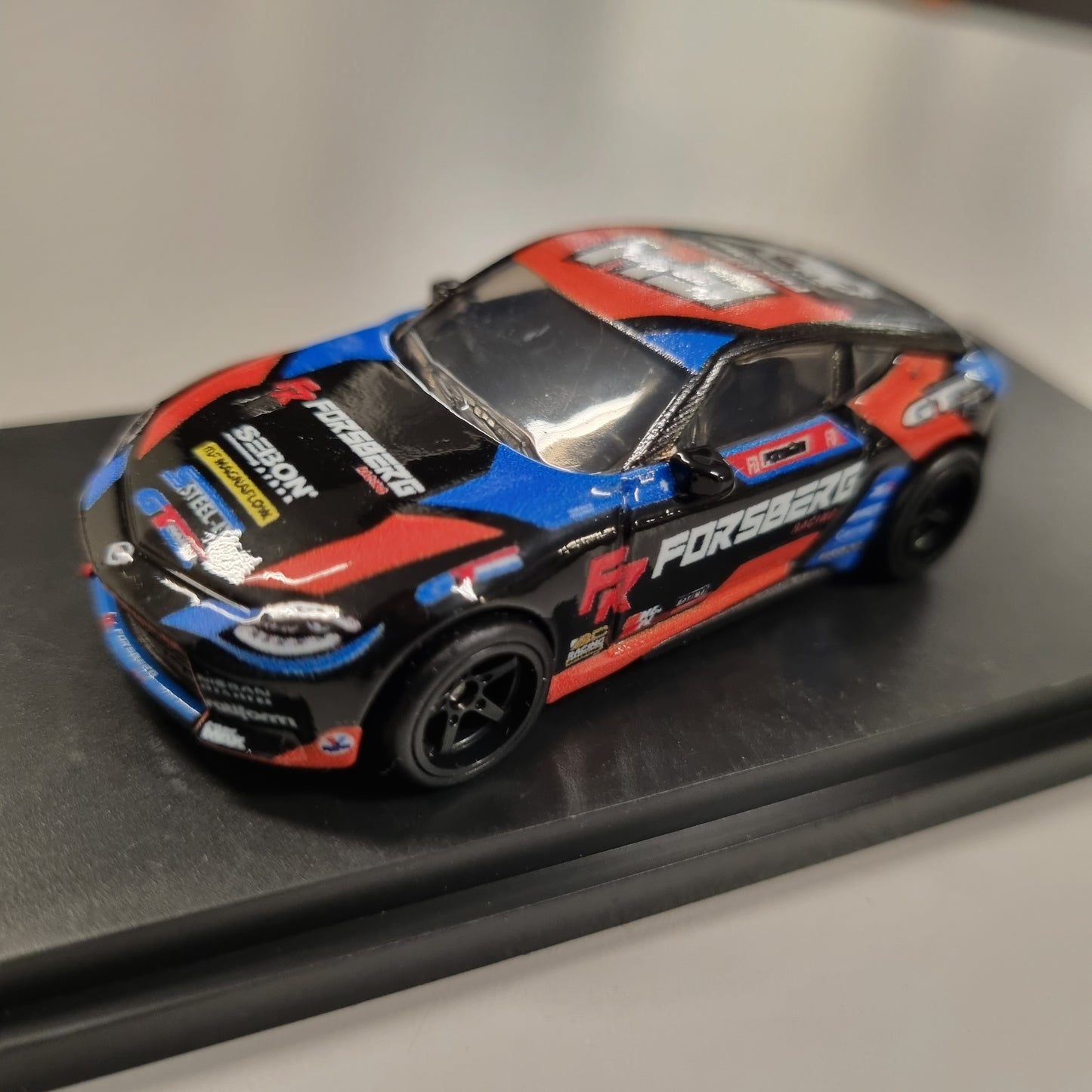 Hot wheels Premium : 2023 Nissan Z ( med display )