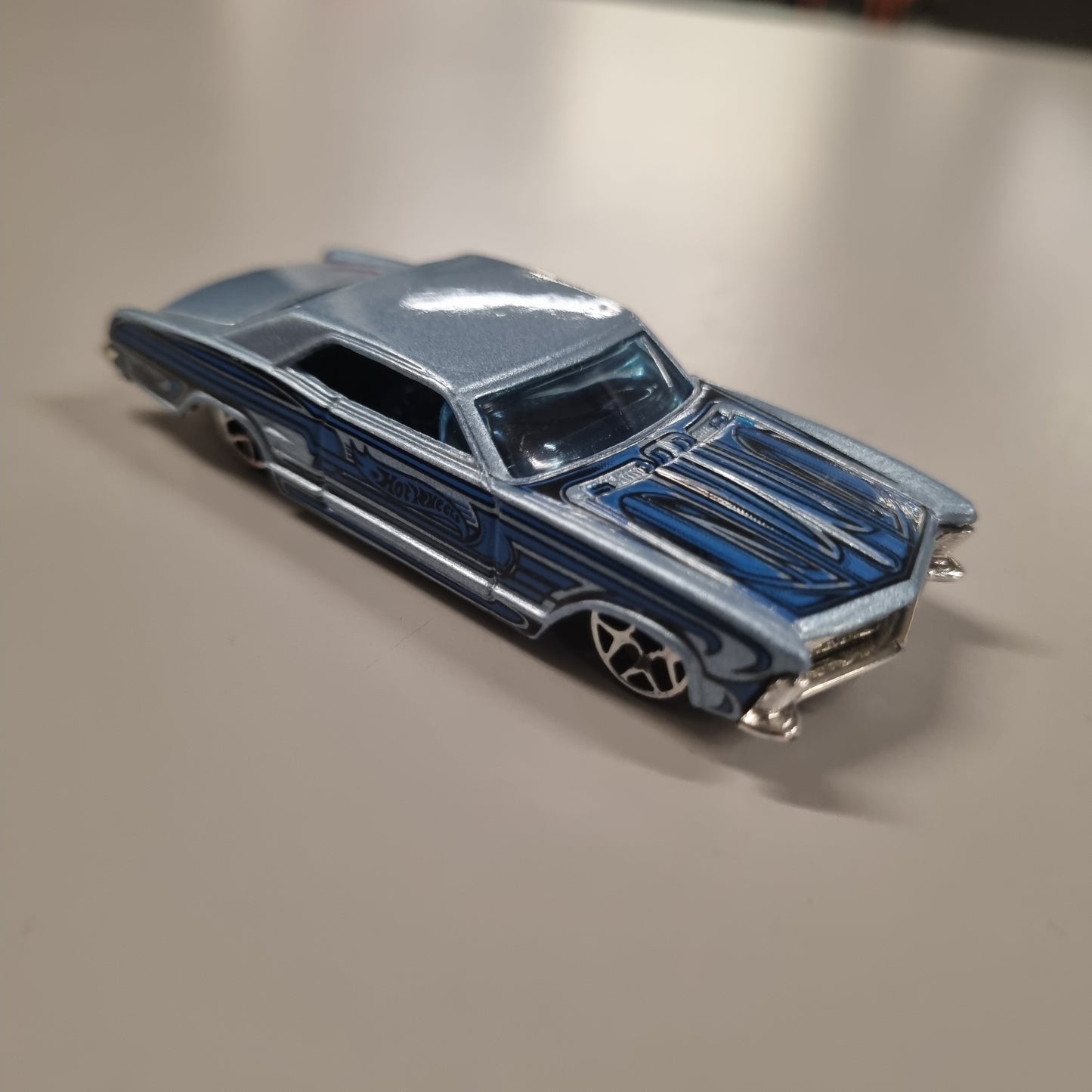 Hot Wheels : '64 Buick Riviera (2003) (uten emballasje)