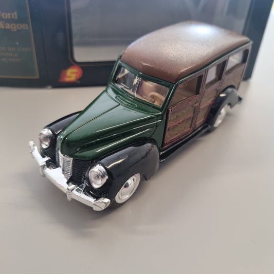 Superior Collectibles 1:36 skala : 1940 Ford Woody Wagon